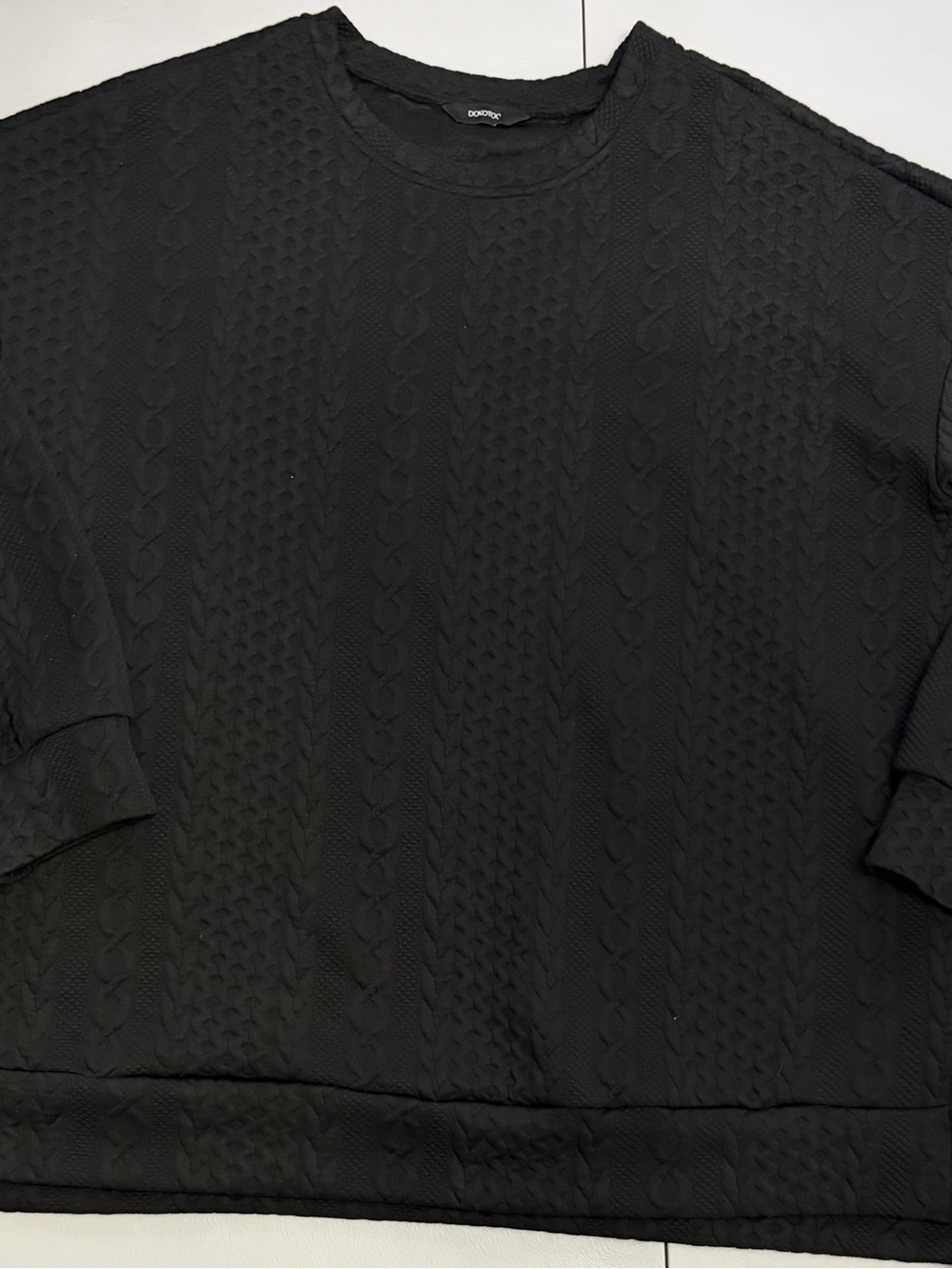 Dokotoo Women’s Black Cable-Knit Crewneck Sweater